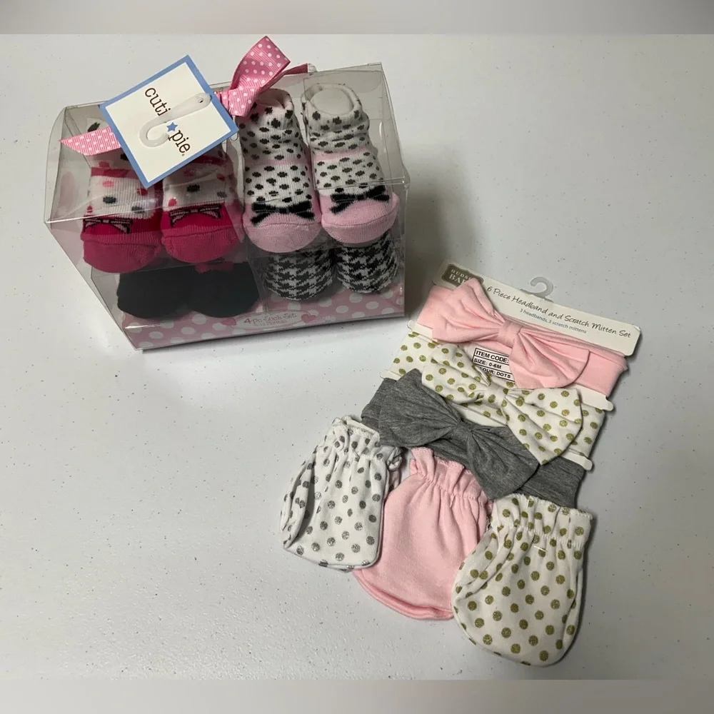 Cutie Pie/Hudson Baby 0-12 mos Socks Mittens and Bows NWT